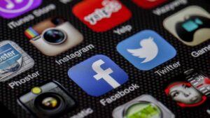 phone social-media